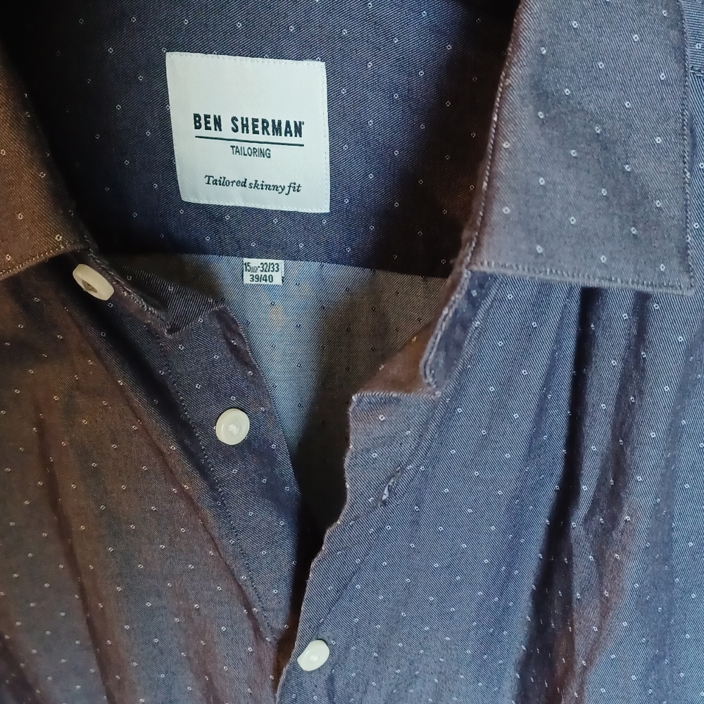 Ben Sherman tailored skinny fit long sleeve button shirt. Size 15.5 32/33